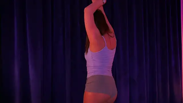 SofieBloom online show from 05/05/26, 11:41