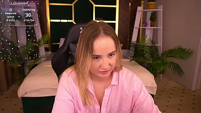 SofieBloom online show from 11/10/25, 11:43