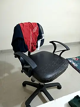 Snapshot of Pihu_Chopra chatting on 10/06/25, 03:57 Pihu Chopra online show from 10/06/25, 03:57