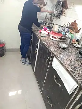 Snapshot of Pihu_Chopra chatting on 12/05/25, 03:38 Pihu Chopra online show from 12/05/25, 03:38