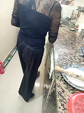 Snapshot of Pihu_Chopra chatting on 11/19/25, 04:23 Pihu Chopra online show from 11/19/25, 04:23