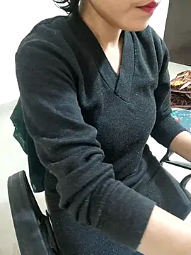 Snapshot of Pihu_Chopra chatting on 12/22/25, 02:39 Pihu Chopra online show from 12/22/25, 02:39