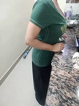 Snapshot of Pihu_Chopra chatting on 10/30/25, 03:05 Pihu Chopra online show from 10/30/25, 03:05