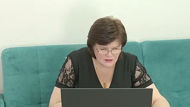 Sandra Sunrise online show from 11/28/25, 09:42