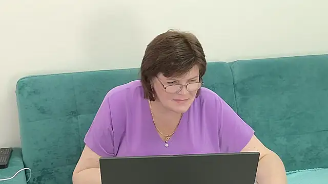 Sandra Sunrise online show from 10/30/25, 08:12