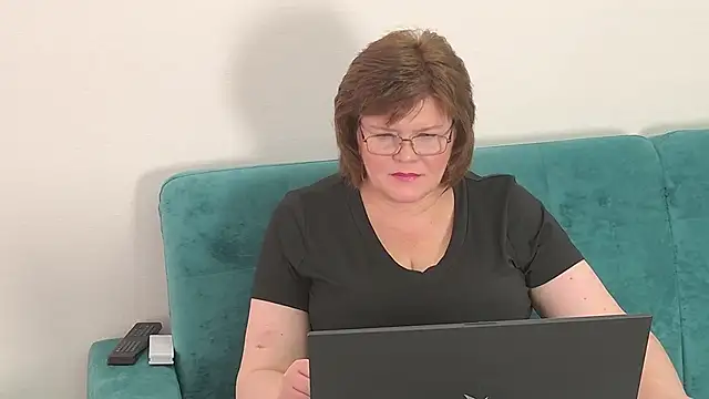 Snapshot of Sandra_Sunrise chatting on 09/11/25, 08:14 Sandra Sunrise online show from 09/11/25, 08:14