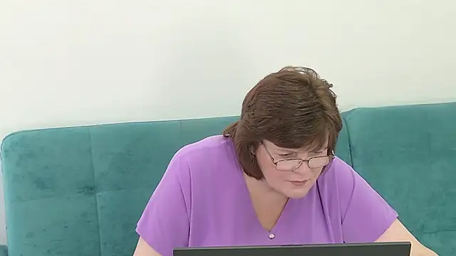 Sandra Sunrise online show from 11/15/25, 08:29