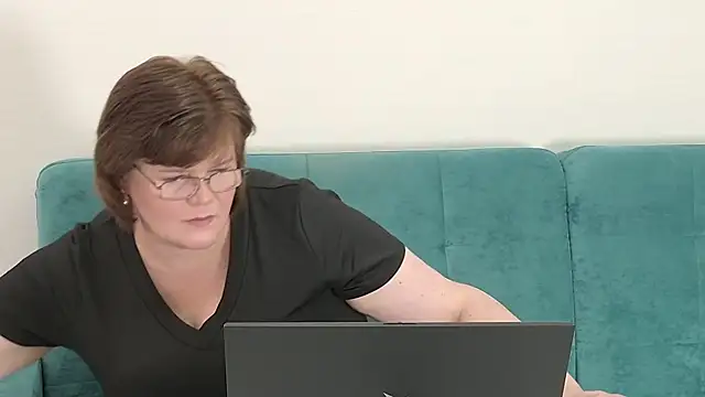 Snapshot of Sandra_Sunrise chatting on 09/27/25, 09:37 Sandra Sunrise online show from 09/27/25, 09:37
