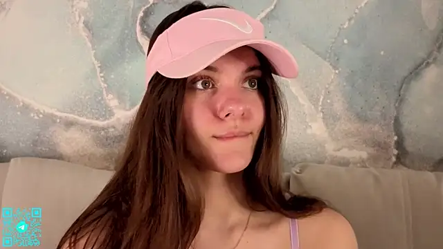 chloemilka online show from 04/19/26, 05:47