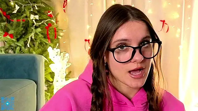 chloemilka online show from 12/18/25, 06:12