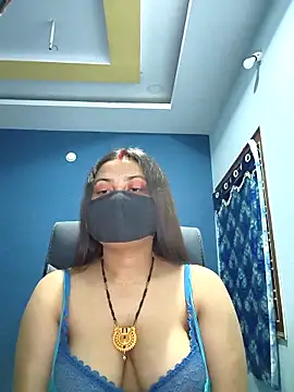 Snapshot of SassyWildCouple chatting on 09/26/25, 04:25 SassyWildCouple online show from 09/26/25, 04:25