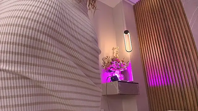 biancaa 18 online show from 04/13/26, 07:40