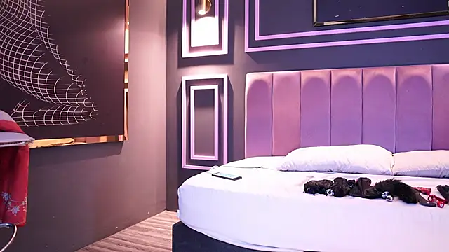 Snapshot of Roma_hells chatting on 09/27/25, 06:47 Roma hells online show from 09/27/25, 06:47