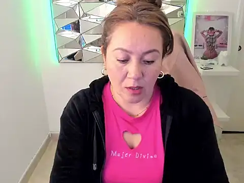 camixxx m online show from 01/07/26, 01:38