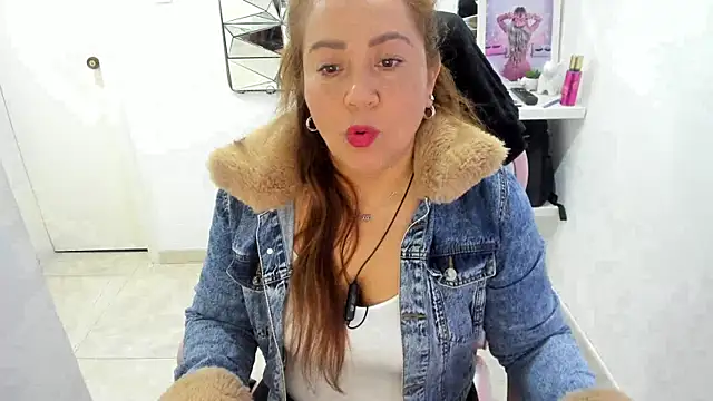 camixxx m online show from 05/15/26, 11:41