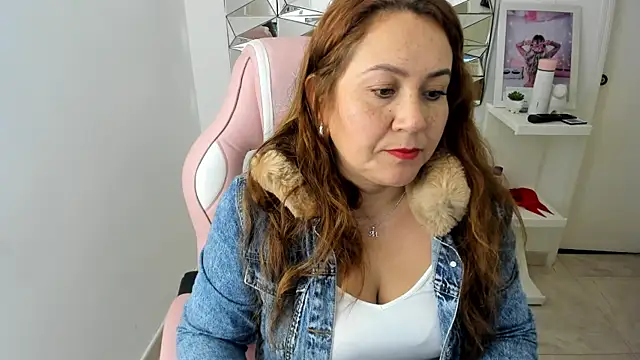 camixxx m online show from 11/08/25, 12:42