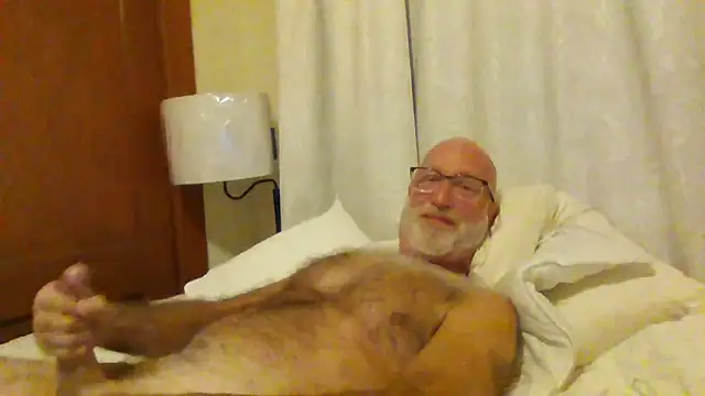 Snapshot of wolfi867 chatting on 09/22/25, 11:38 wolfi867 online show from 09/22/25, 11:38