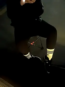 Snapshot of Hanzadekerem chatting on 10/30/25, 06:27 Hanzadekerem online show from 10/30/25, 06:27