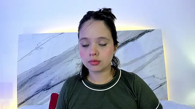 thamiina  online show from 11/15/25, 09:30