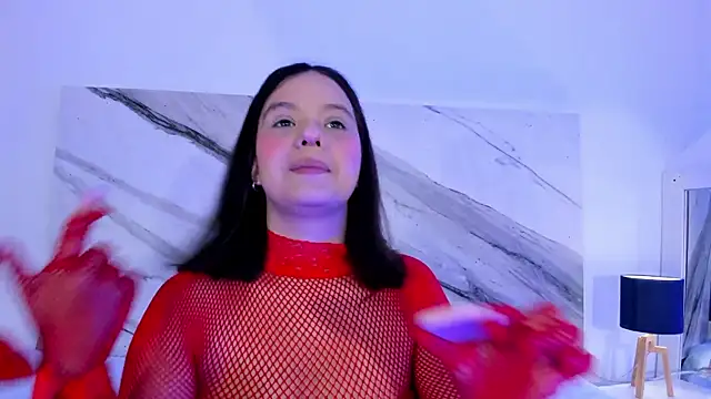 thamiina  online show from 11/18/25, 07:17