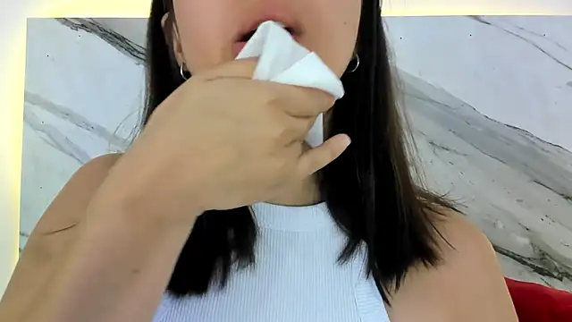 thamiina  online show from 02/02/26, 06:51