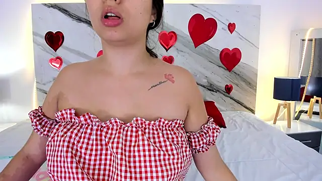 thamiina  online show from 02/10/26, 07:24