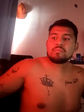 Snapshot of maxiiii125 chatting on 11/21/25, 03:11 maxiiii125 online show from 11/21/25, 03:11