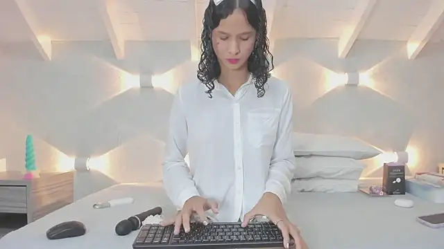 Princesita Sofia  online show from 10/21/25, 08:19