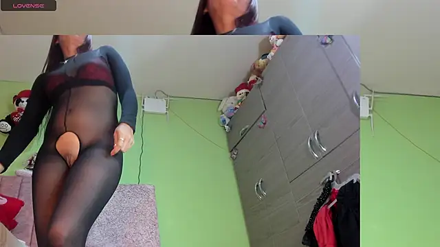 hot Dariana pantyhose online show from 11/23/25, 01:54