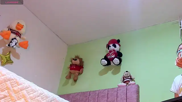 hot Dariana pantyhose online show from 10/25/25, 02:50