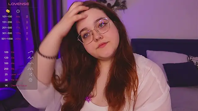 Neko Moor online show from 12/17/25, 08:58