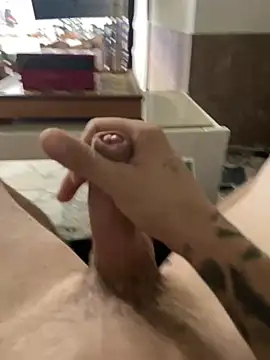 Snapshot of Marcotesudex chatting on 11/05/25, 05:27 Marcotesudex online show from 11/05/25, 05:27