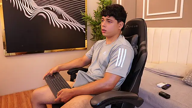 Ethan occonor online show from 05/11/26, 02:45
