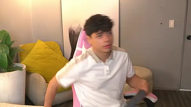 Ethan occonor online show from 09/18/25, 01:14