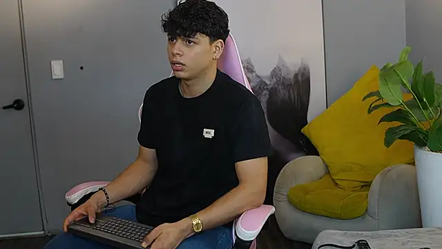 Ethan occonor online show from 10/18/25, 01:02