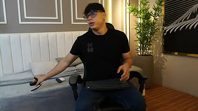 Ethan occonor online show from 11/06/25, 08:18