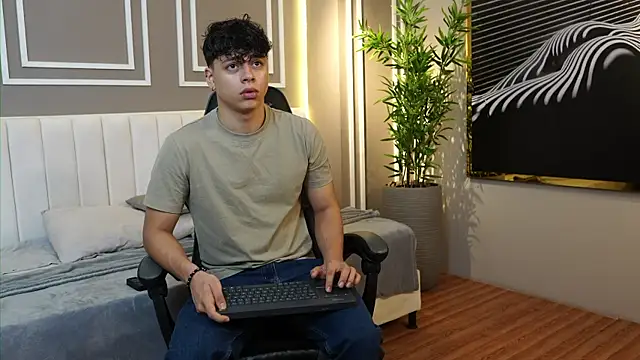 Ethan occonor online show from 11/05/25, 08:17