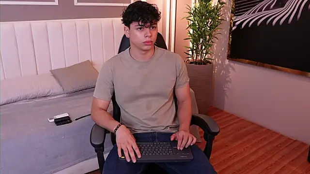 Ethan occonor online show from 10/23/25, 12:37