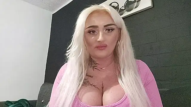 AnastasiaLips online show from 12/16/25, 09:41