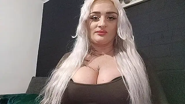 AnastasiaLips online show from 04/29/26, 08:15