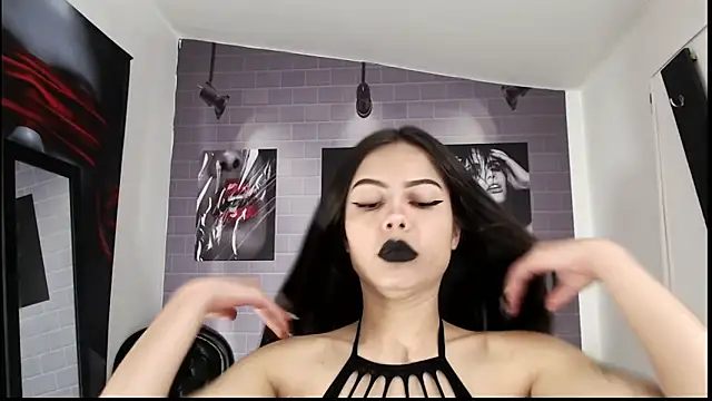 Snapshot of aleesha_cameron02 chatting on 10/06/25, 07:14 aleesha cameron02 online show from 10/06/25, 07:14
