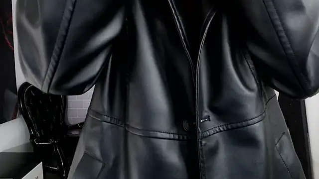 aleesha cameron02 online show from 10/27/25, 12:06