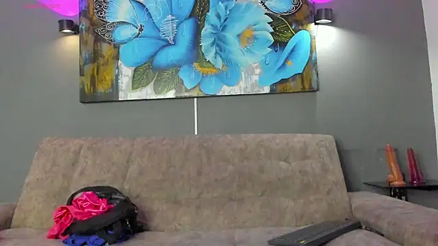 elizabeth lamer online show from 12/15/25, 06:41