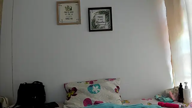 selena jhonson online show from 12/04/25, 01:54