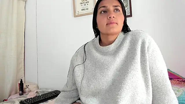 selena jhonson online show from 11/12/25, 03:27