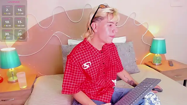 Enrrixxx  online show from 11/11/25, 12:27