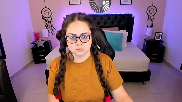 LolaVillalobos online show from 03/22/26, 12:07