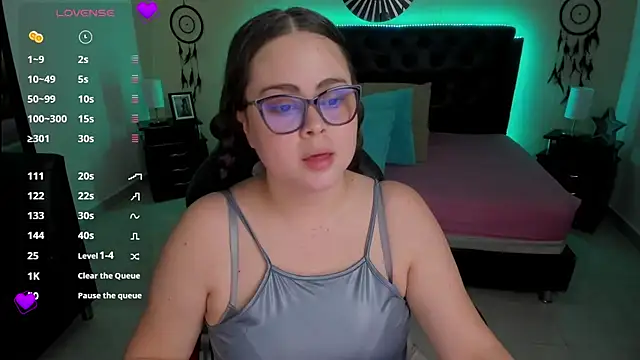 Snapshot of LolaVillalobos chatting on 10/09/25, 01:55 LolaVillalobos online show from 10/09/25, 01:55