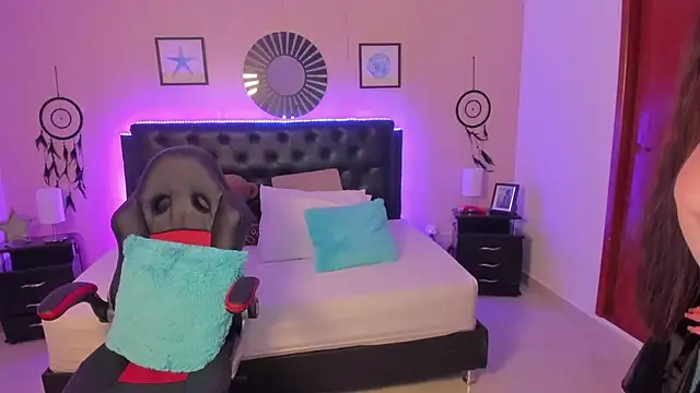 Snapshot of LolaVillalobos chatting on 02/07/26, 01:30 LolaVillalobos online show from 02/07/26, 01:30