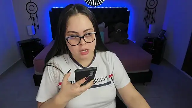 Snapshot of LolaVillalobos chatting on 11/28/25, 12:27 LolaVillalobos online show from 11/28/25, 12:27